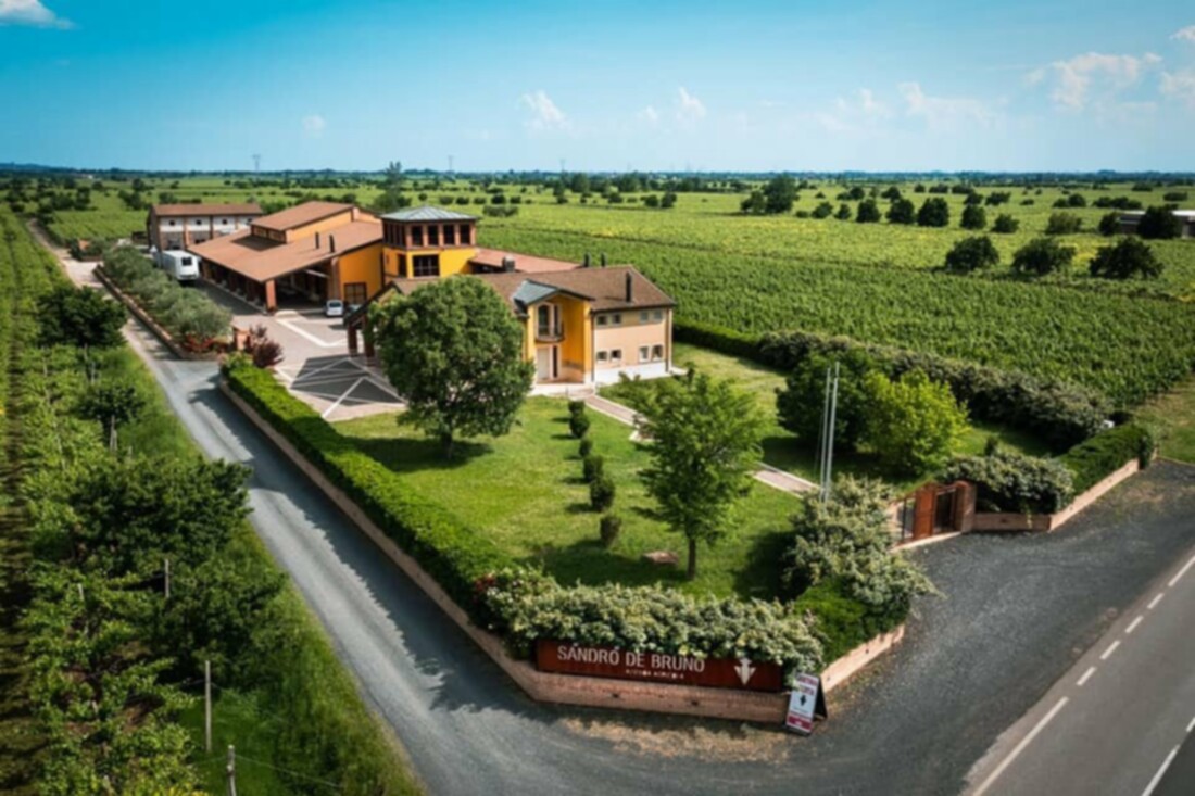 sandro-de-bruno-cantina.jpg sandro-de-bruno-cantina.jpg